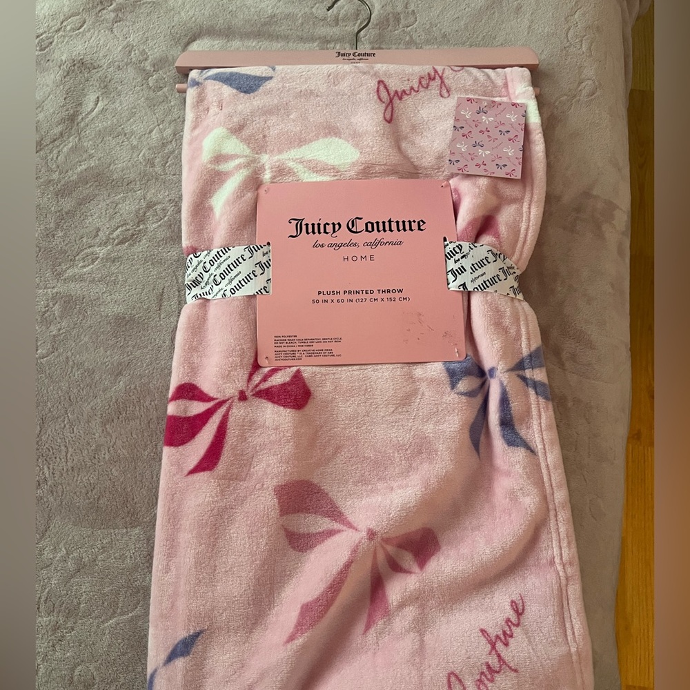 Juicy couture blanket